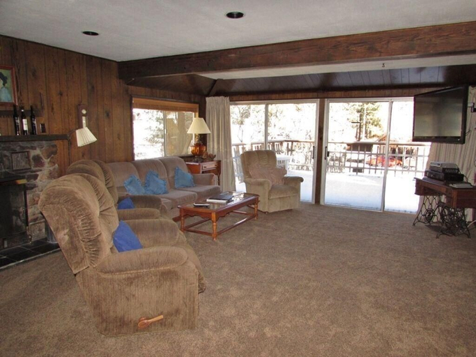 Others 5, 096 - Sawmill Cove Lodge, San Bernardino