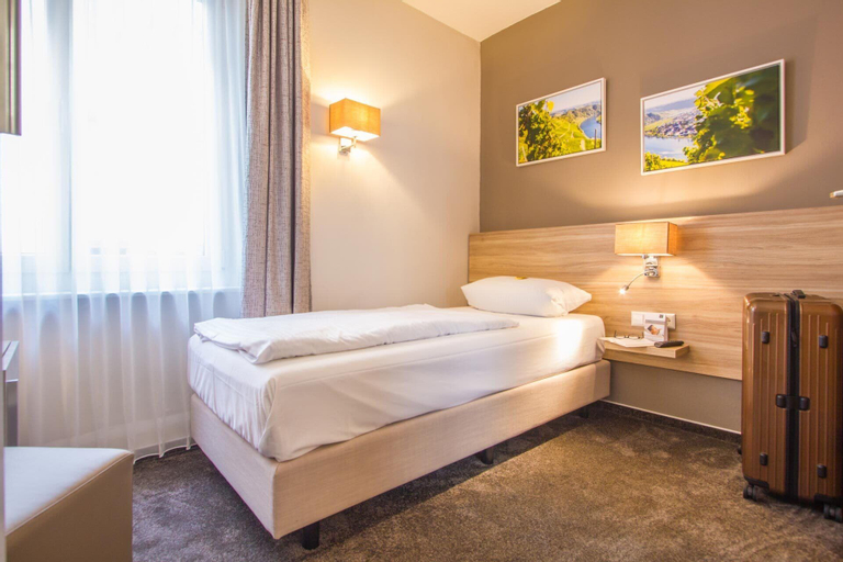 Bedroom 9