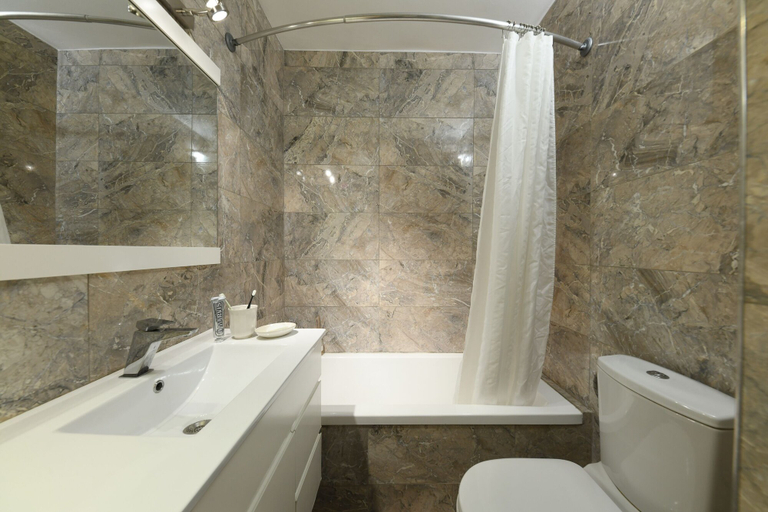 Bathroom 3, Boutique 1BR Apt with parking