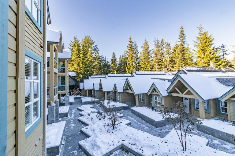 Others 5, Elevate Real Estate Management Snowbird - 203, Squamish-Lillooet