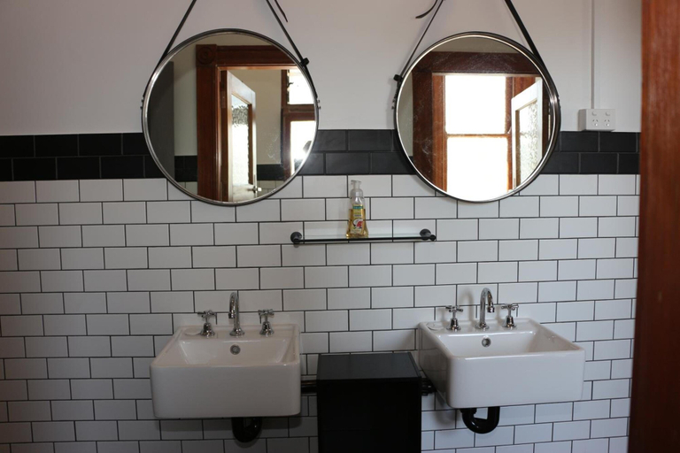Bathroom 4, Guildford Hotel, Sydney