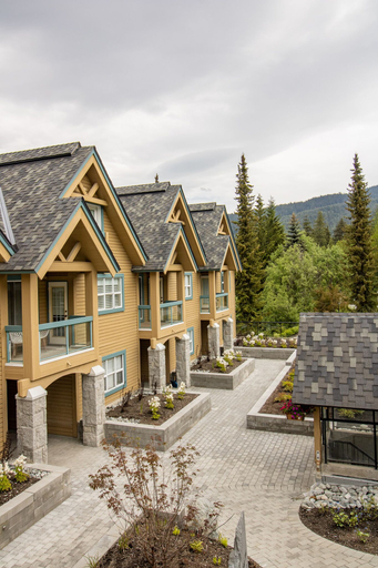 Exterior & Views 4, Elevate Real Estate Management Snowbird - 302, Squamish-Lillooet
