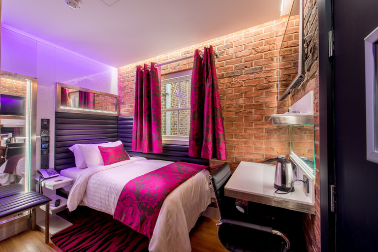 Bedroom 4, Stylotel, London