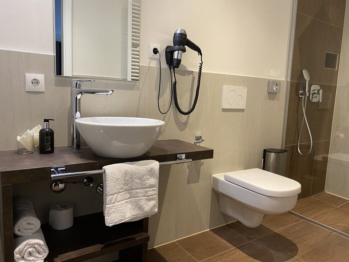Bathroom 6