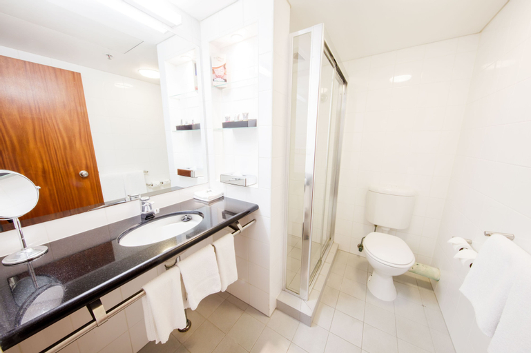 Bathroom 4