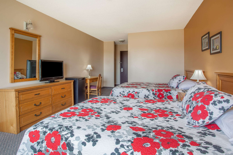 Bedroom 4, Knights Inn Woodstock, Carleton