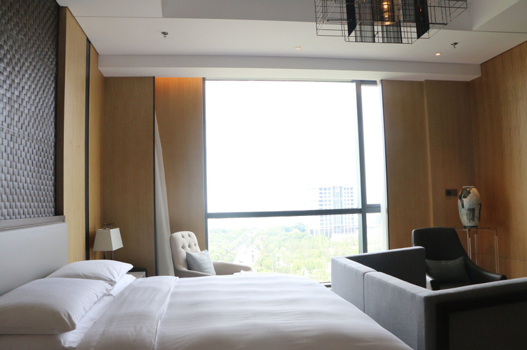 Bedroom 13