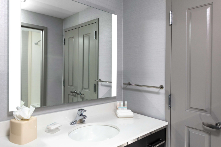 Bathroom 17