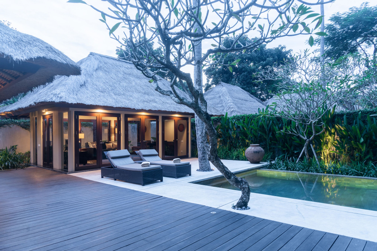 Swimming Pool 11