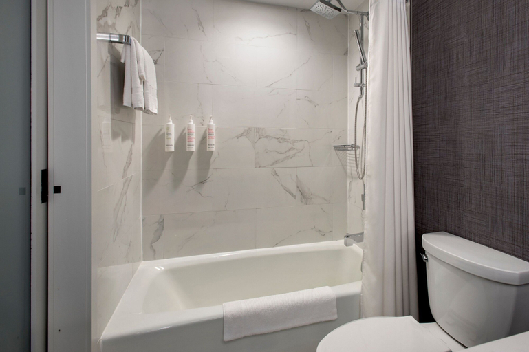Bathroom 4