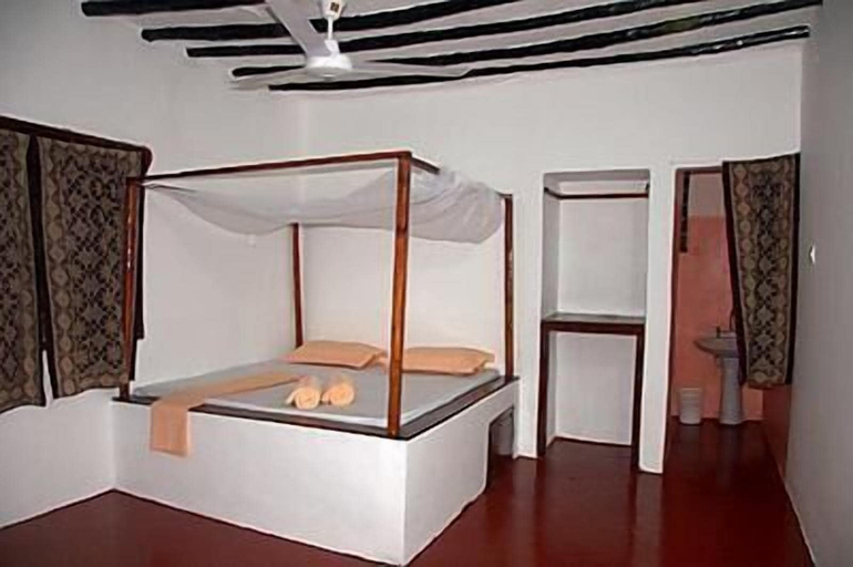Bedroom 2, Baraka Aquarium Bungalows, Kaskazini 'A'