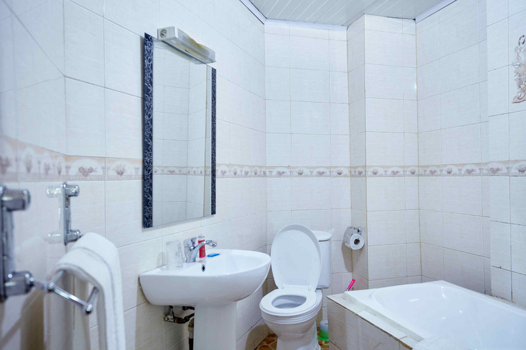 Bathroom 3, FELICIA HÔTEL, Mfoundi