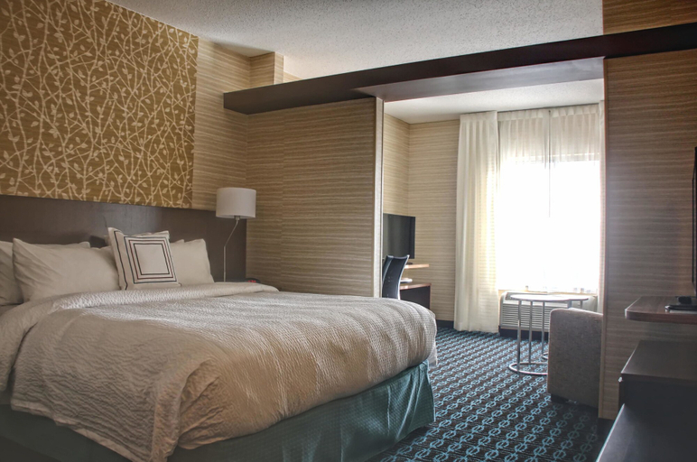 Bedroom 2, Fairfield Inn & Suites Reading Wyomissing, Berks