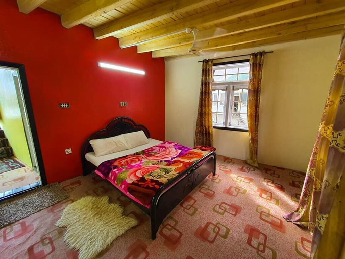 Bedroom 5, Mirza Hotel and Restaurant, Northern Areas