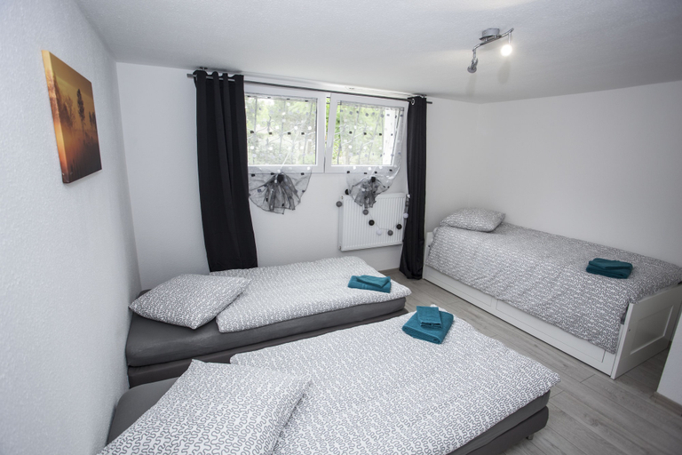 Bedroom 5, Villa Sunshine, Landes