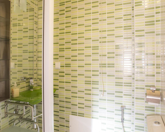 Bathroom 3, B34 - Central Townhouse in Lagos, Lagos