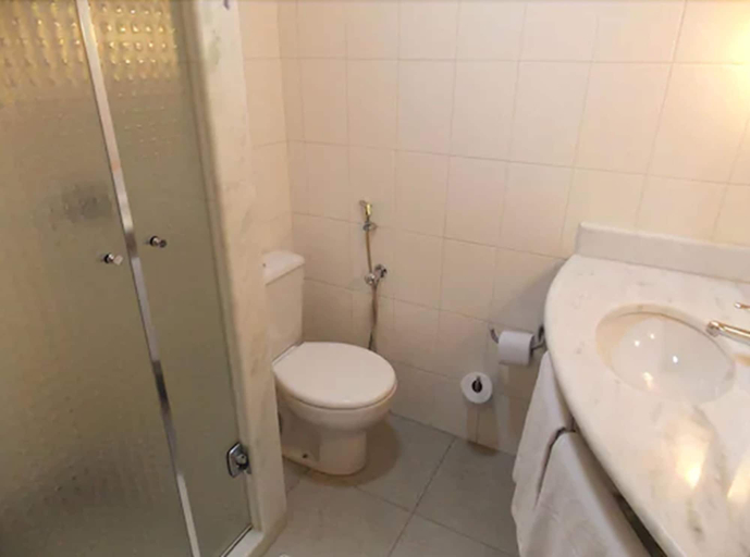 Bathroom 3, ibis Passo Fundo Centro Hotel, Passo Fundo