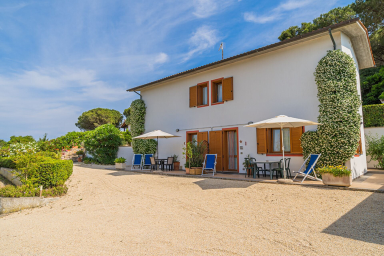 Exterior & Views 2, Appartamento Villa da 2 Fino a 4 Persone Giardino, Livorno