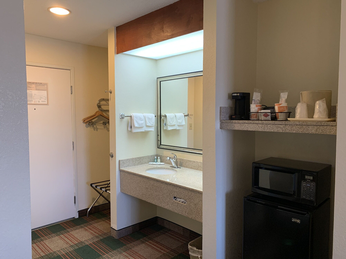 Bathroom 4, Quality Inn Montgomery South, Montgomery