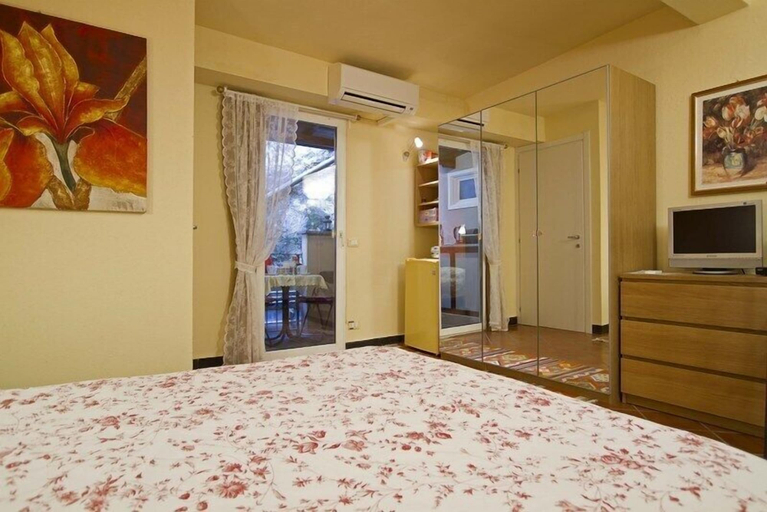 Bedroom 3, Camera Dolcenotte, Novara