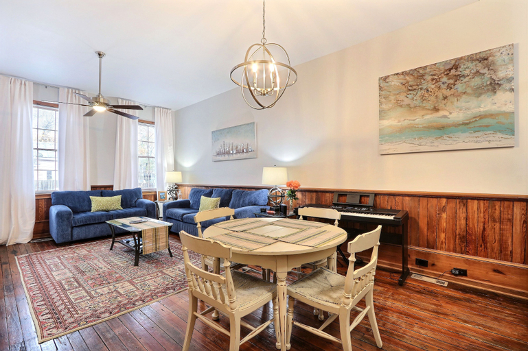 Dining Room 4