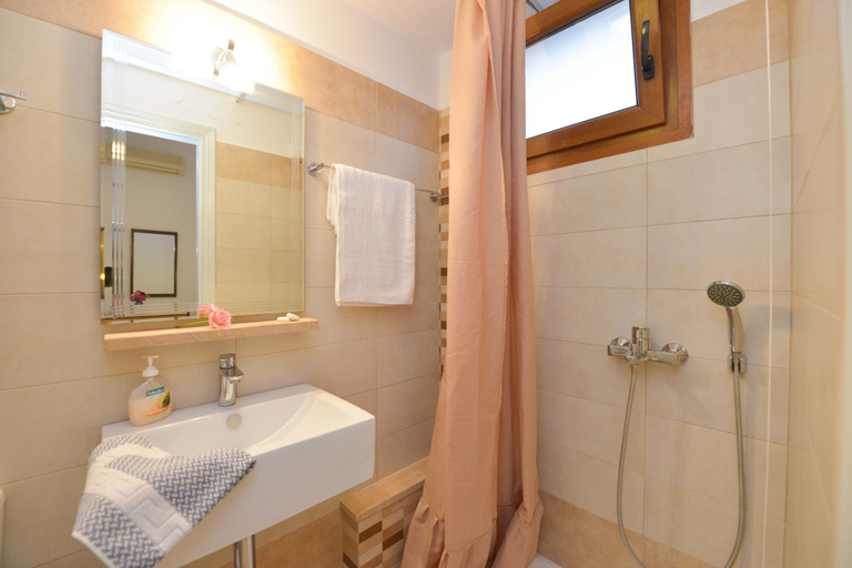 Bathroom 3, Artemon, South Aegean