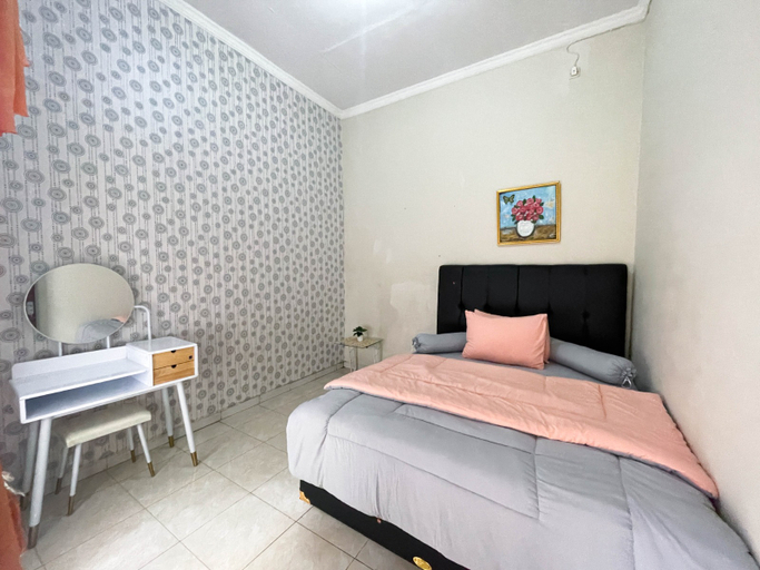 Bedroom 1, Palagan 2 Homestay by WHouse, Sleman