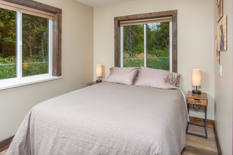 Bedroom 2, Alaska Back Country Cottages, Matanuska-Susitna