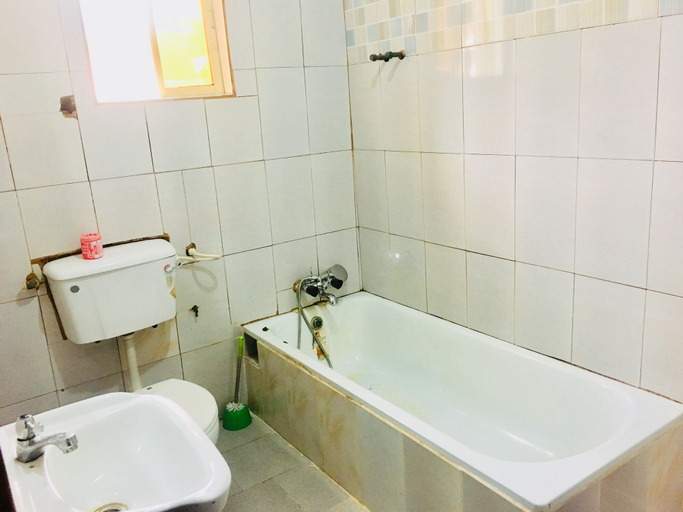 Bathroom 4, Mignonette Hotel & Suites, Oredo Edo