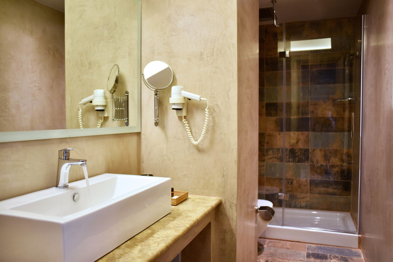 Bathroom 4, Karystion, Central Greece
