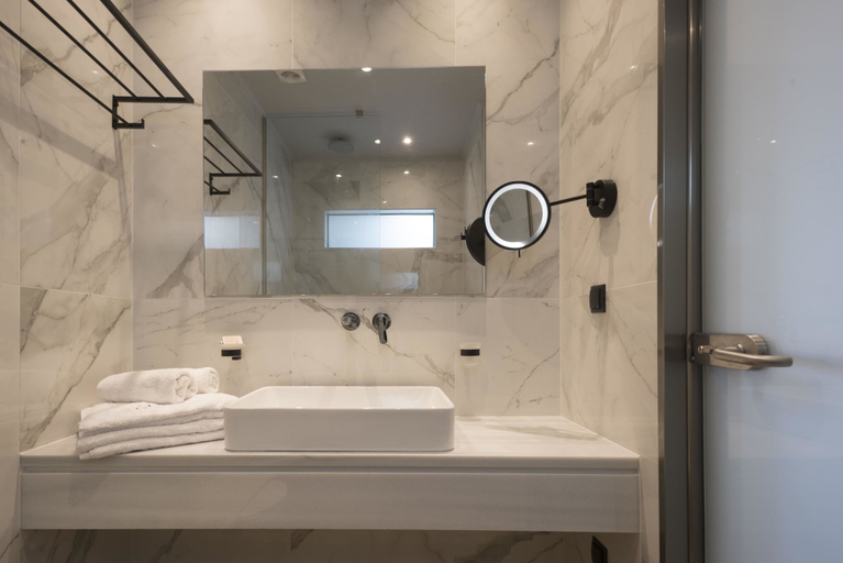 Bathroom 5, Zoe Seaside Resort, Peloponnese
