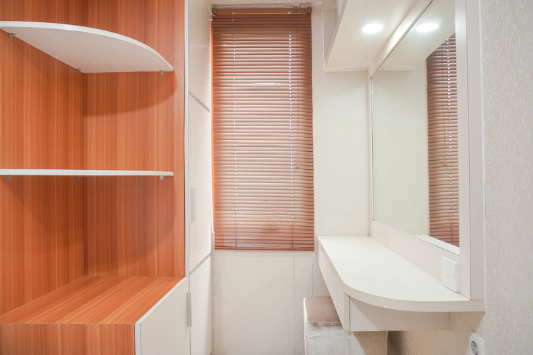 Bathroom 16
