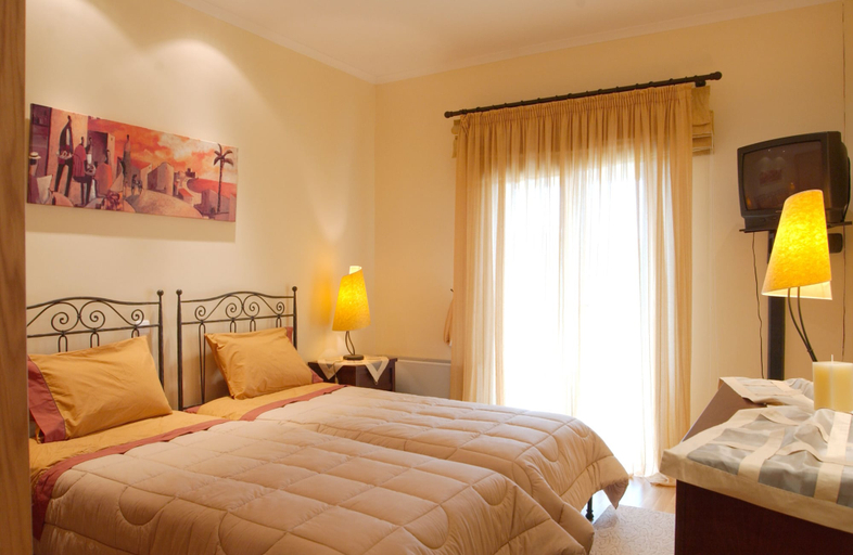 Bedroom 3, Beautiful 9-bed Villa in Gouvia With Tennis Court, Ionian Islands