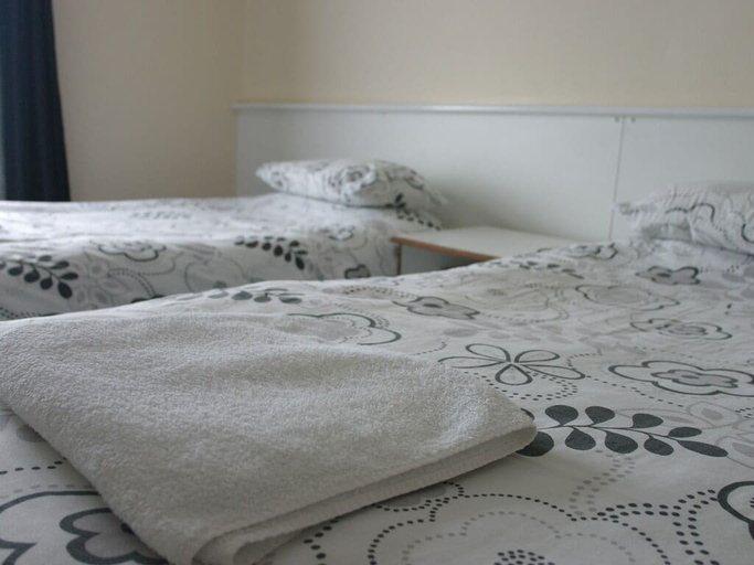 Bedroom 2, Swan Hotel, Milton Keynes
