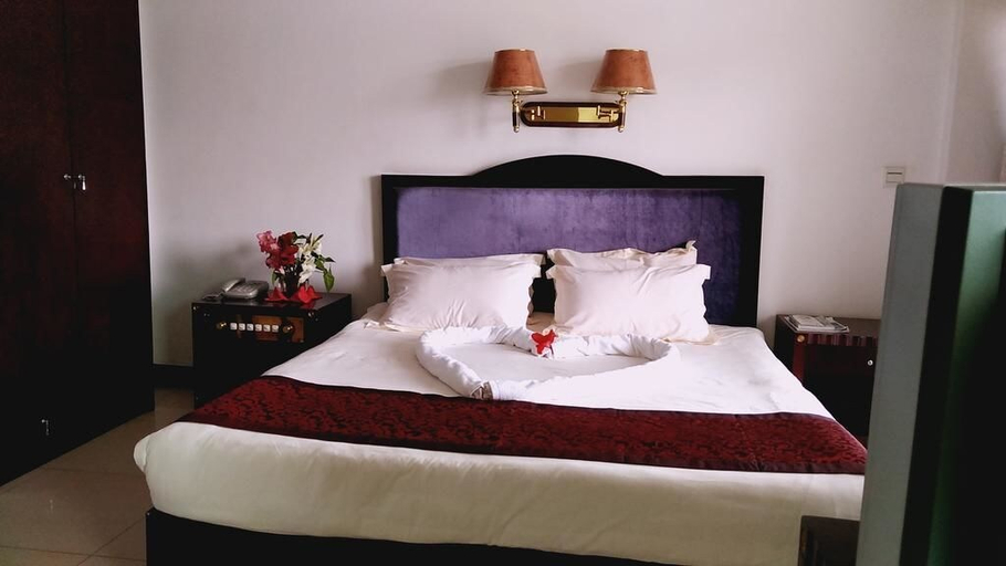 Bedroom 3, Evergreen Hotel, Analamanga