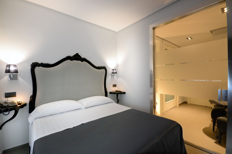 Bedroom 3, Barbarella Suite, Napoli
