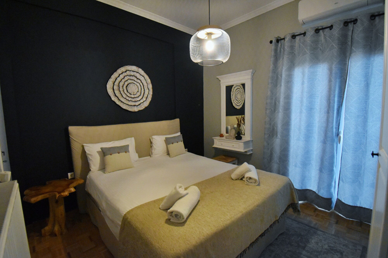 Bedroom 3, Be My Guest Athens, Attica