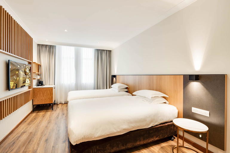 Bedroom 5, The Grace Hotel, Sydney