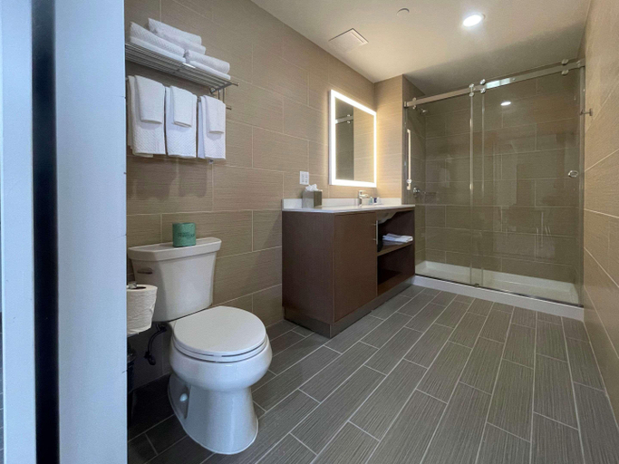 Bathroom 4, Mainstay Suites Bronx, New York
