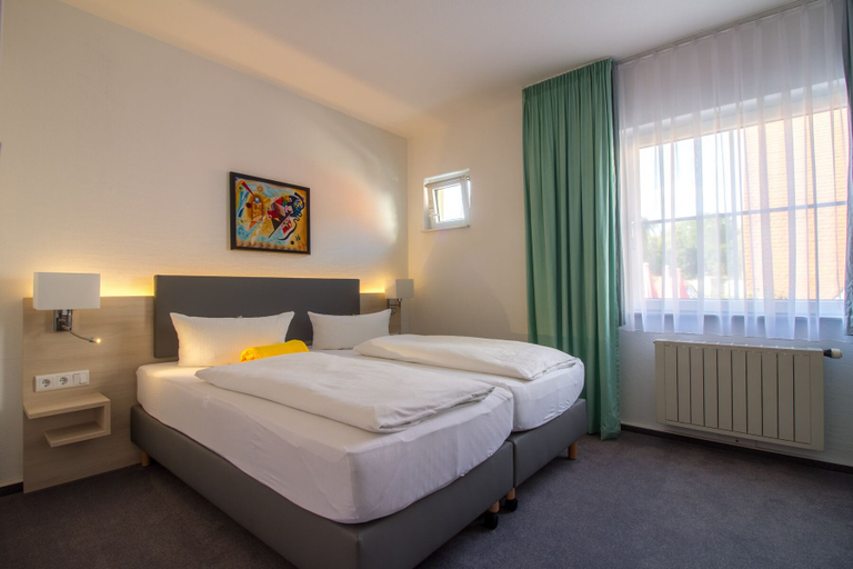 Bedroom 4, Hotel & Restaurant 5 Linden, Mansfeld-Südharz