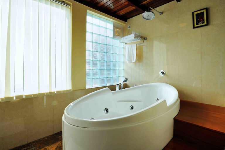 Bathroom 5, Crest Villa Mansion, Mandalay