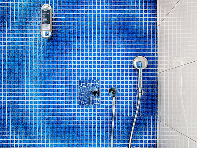 Bathroom 4