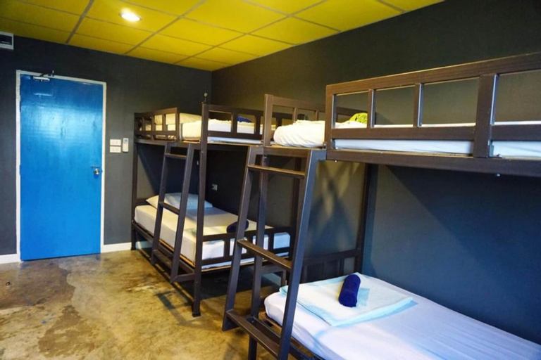 Bedroom 27
