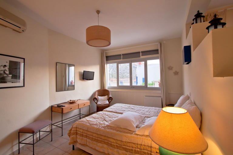 Bedroom 4, Delfini Hotel, South Aegean