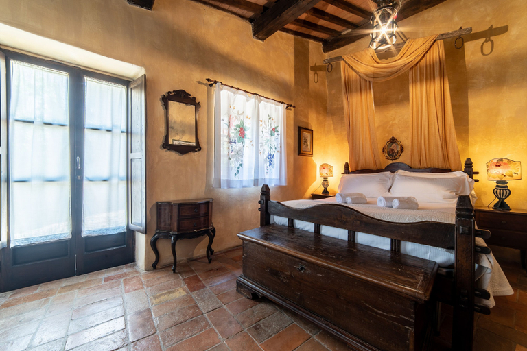 Bedroom 4, Borgo Argenina, Siena