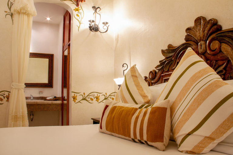 Bedroom 3, Los Pilares Hotel, Del Centro