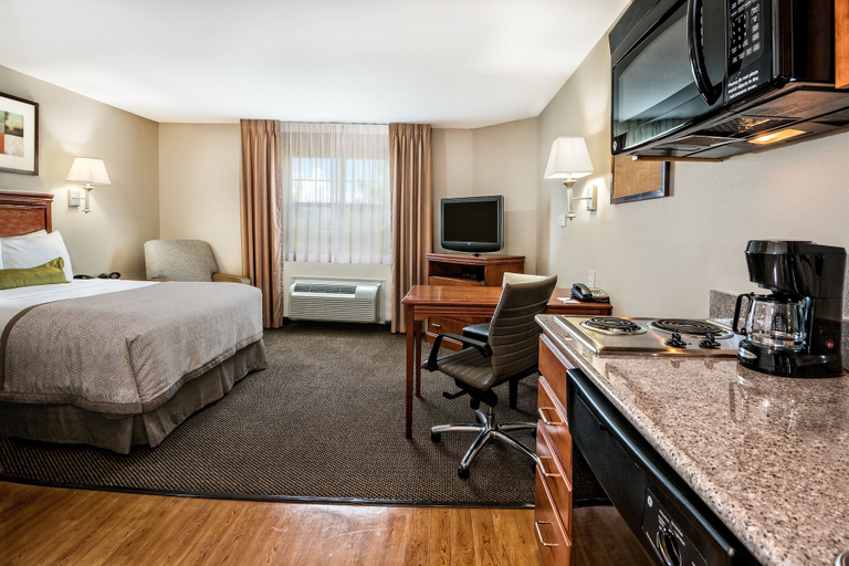 Bedroom 3, Candlewood Suites GALVESTON, Galveston