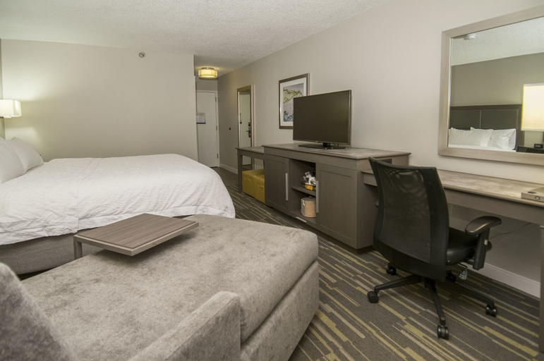 Bedroom 3, Hampton Inn by Hilton Shreveport/Bossier City, Bossier