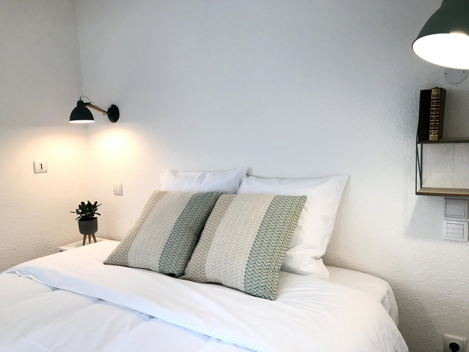 Bedroom 3, Hostellerie des Bichonnières, Ain