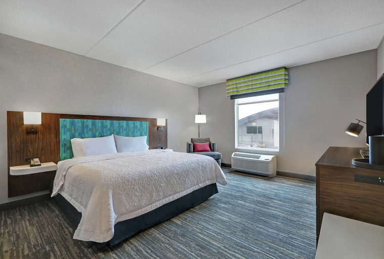 Bedroom 3, Hampton Inn by Hilton Peterborough, Peterborough
